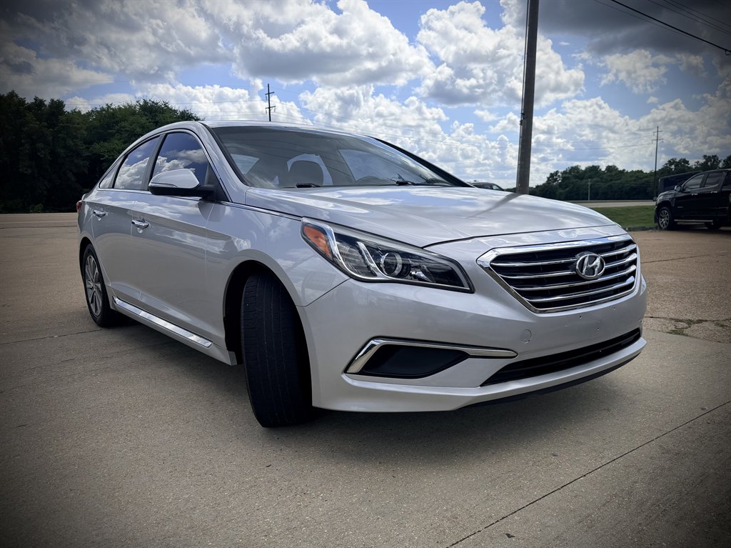 2017 Hyundai Sonata - $9,950