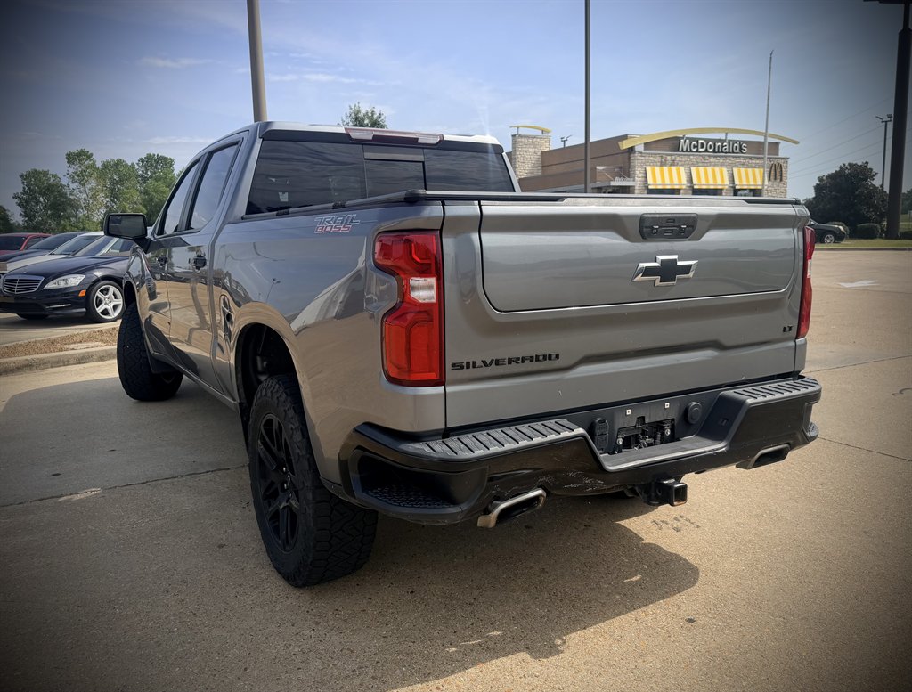 2021 Chevrolet Silverado - $25,950