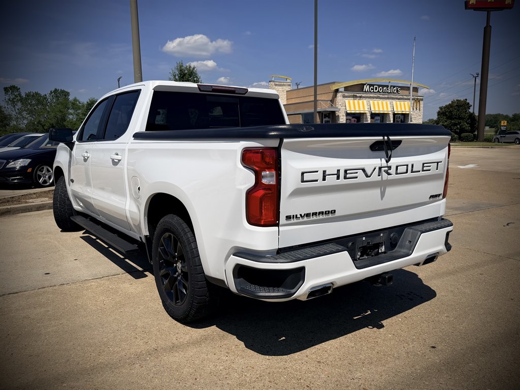 2021 Chevrolet Silverado - $28,950
