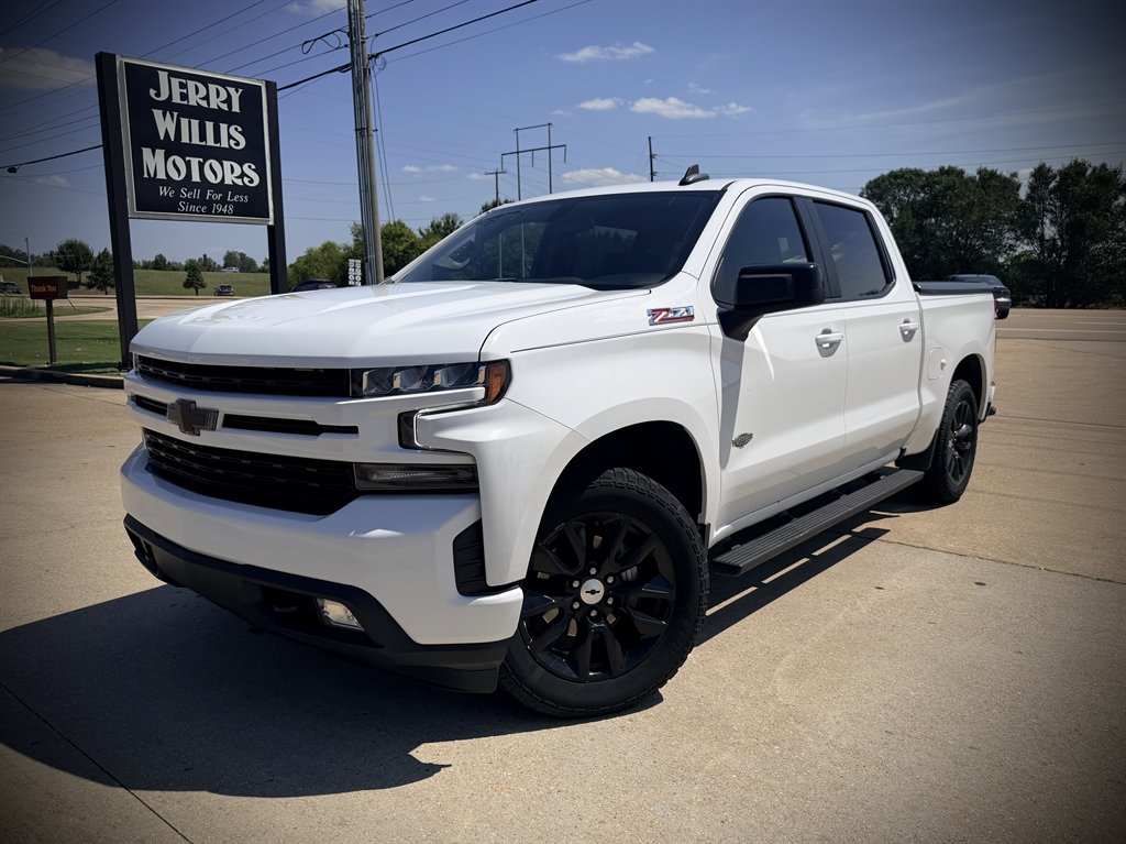 2021 Chevrolet Silverado - $28,950