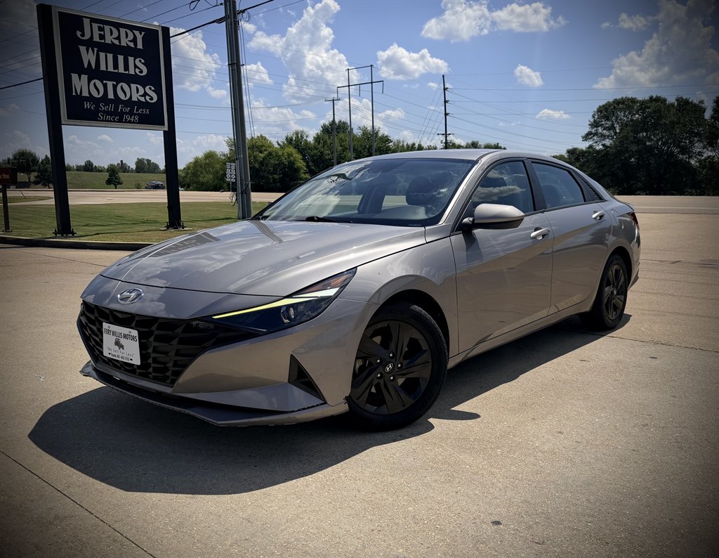 2021 Hyundai Elantra - $13,950