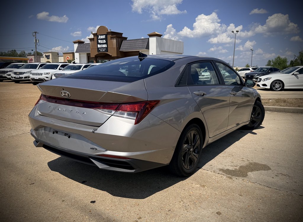 2021 Hyundai Elantra - $13,950
