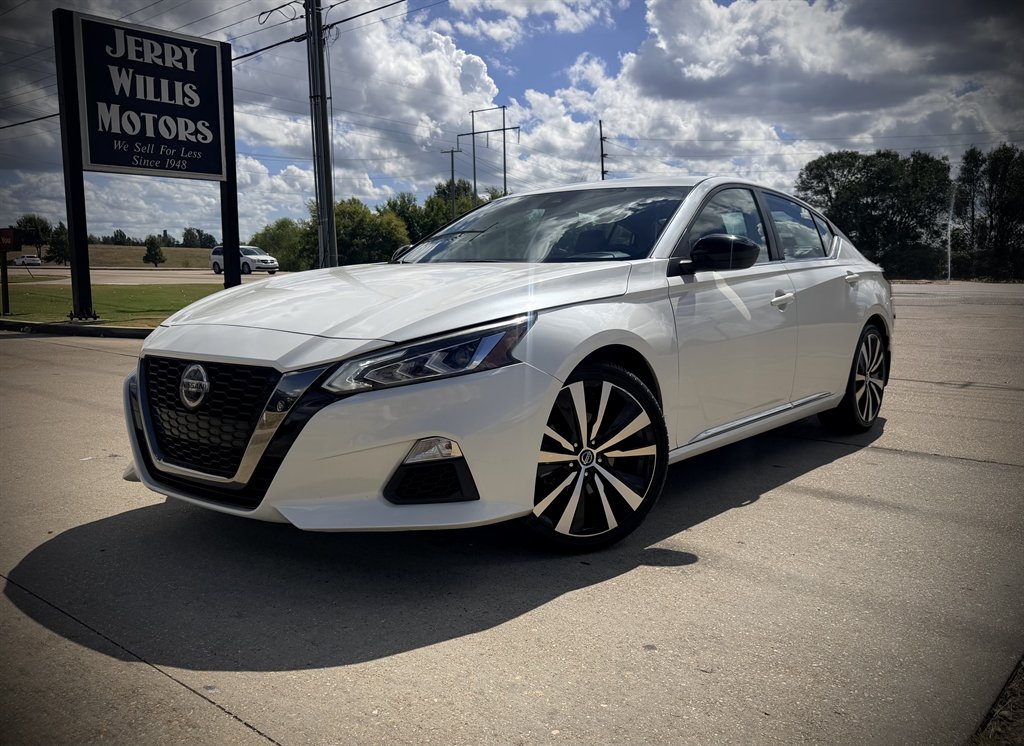 2020 Nissan Altima - $14,950