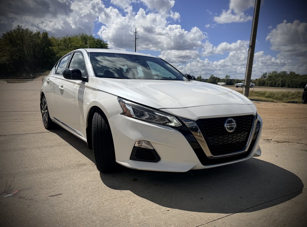 2020 Nissan Altima - $14,950