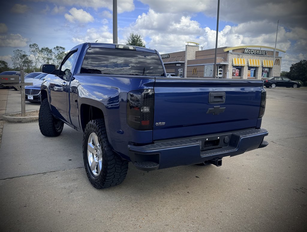 2016 Chevrolet Silverado - $19,450