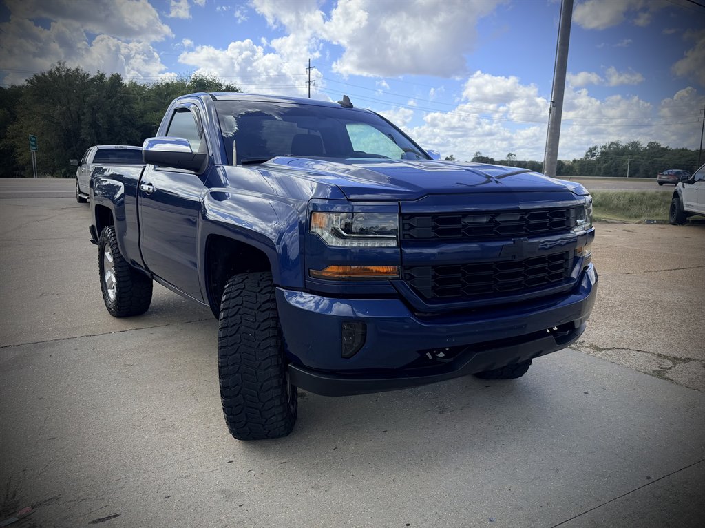 2016 Chevrolet Silverado - $19,450