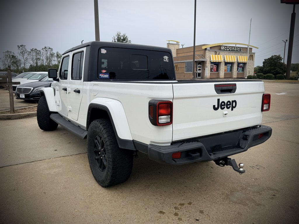 2023 Jeep Gladiator - $25,950