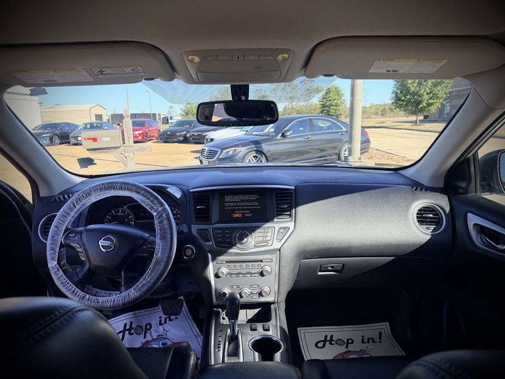 2019 Nissan Pathfinder - $12,950