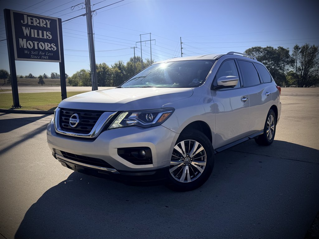 2019 Nissan Pathfinder - $12,950