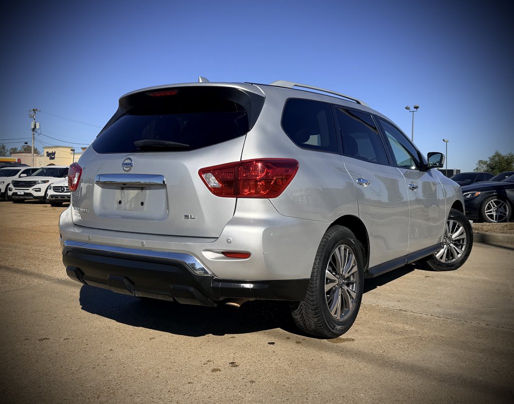 2019 Nissan Pathfinder - $12,950