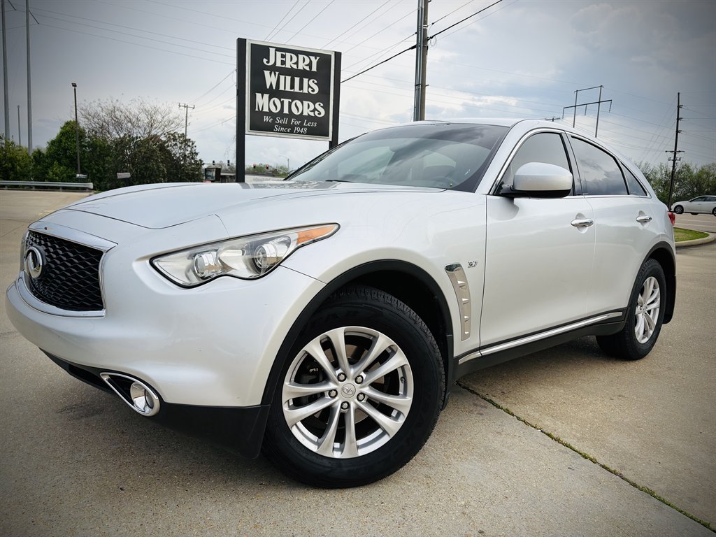 2017 Infiniti QX70  photo