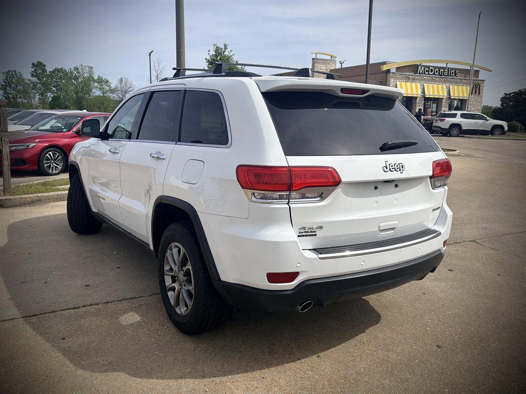 2014 Jeep Cherokee - $13,450