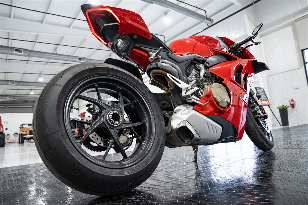 2021 Ducati Panigale V4  photo