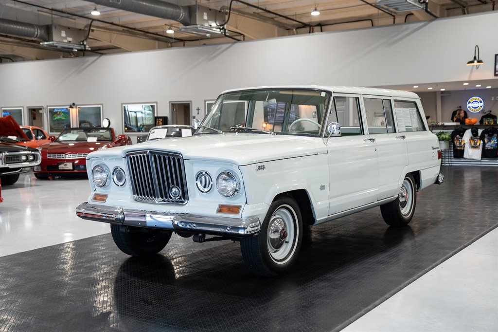 1965 Jeep Wagoneer 