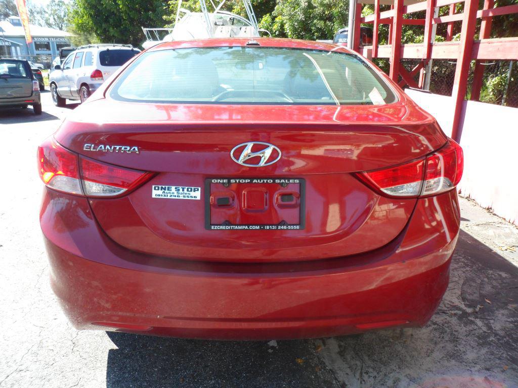 2012 Hyundai Elantra GLS photo