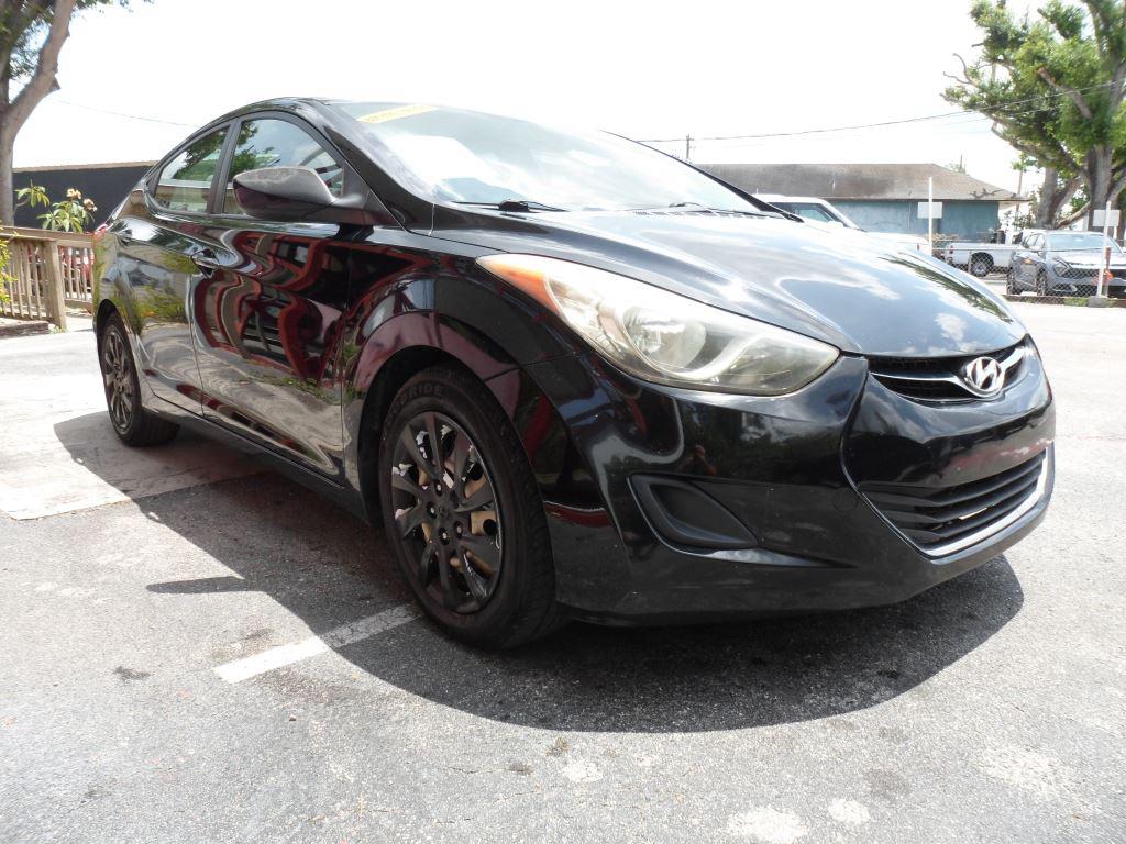 2012 Hyundai Elantra GLS photo