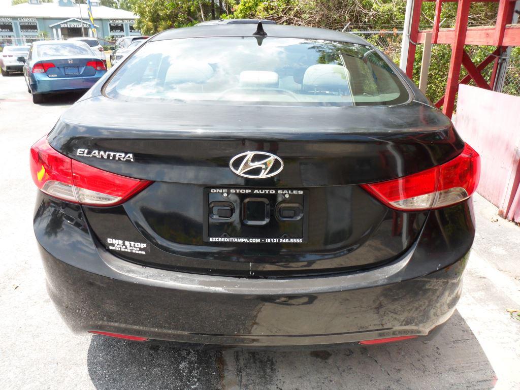 2012 Hyundai Elantra GLS photo