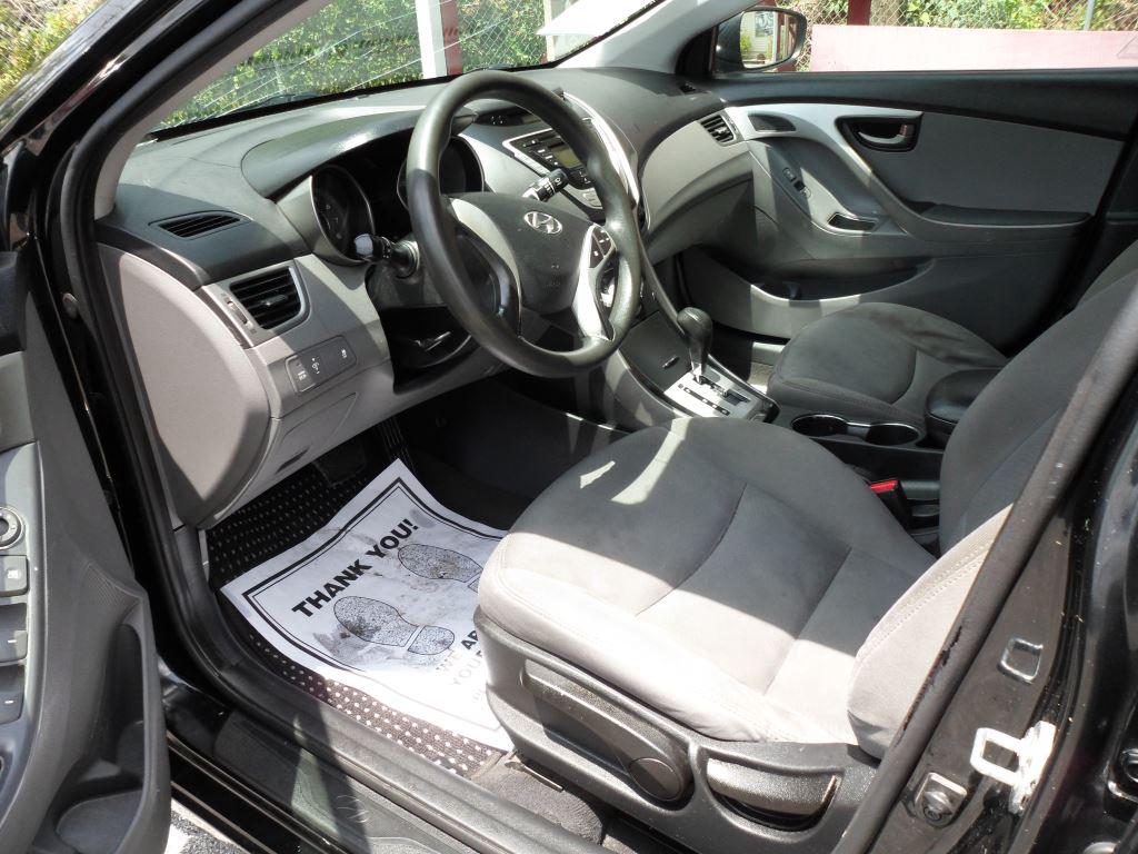 2012 Hyundai Elantra GLS photo