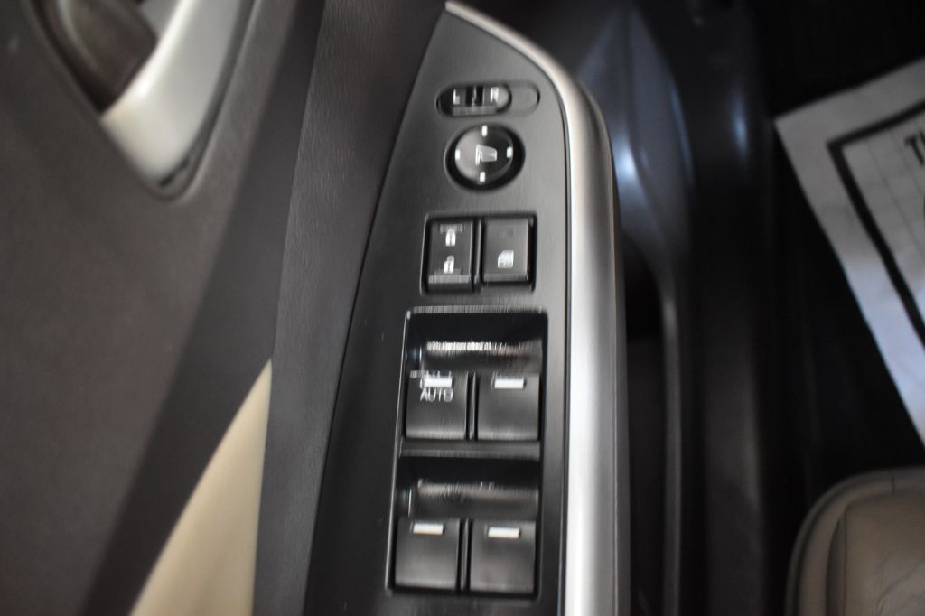 2013 Honda CR-V - $13,803