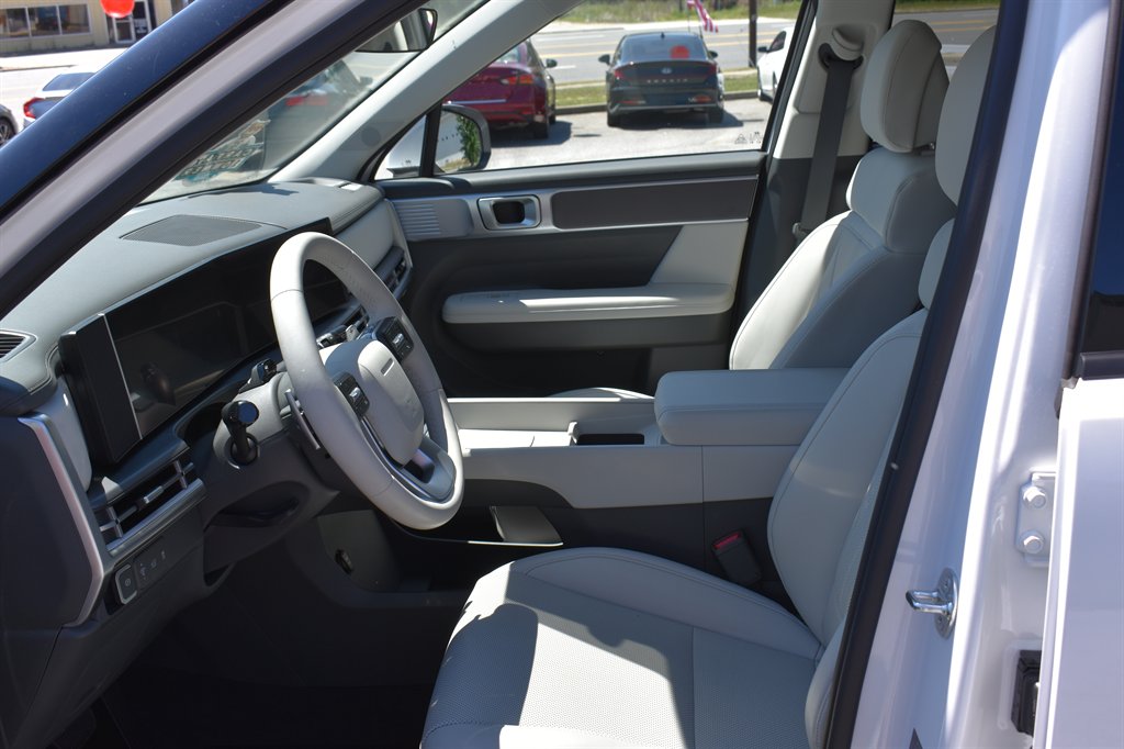 2025 Hyundai Santa Fe SEL photo