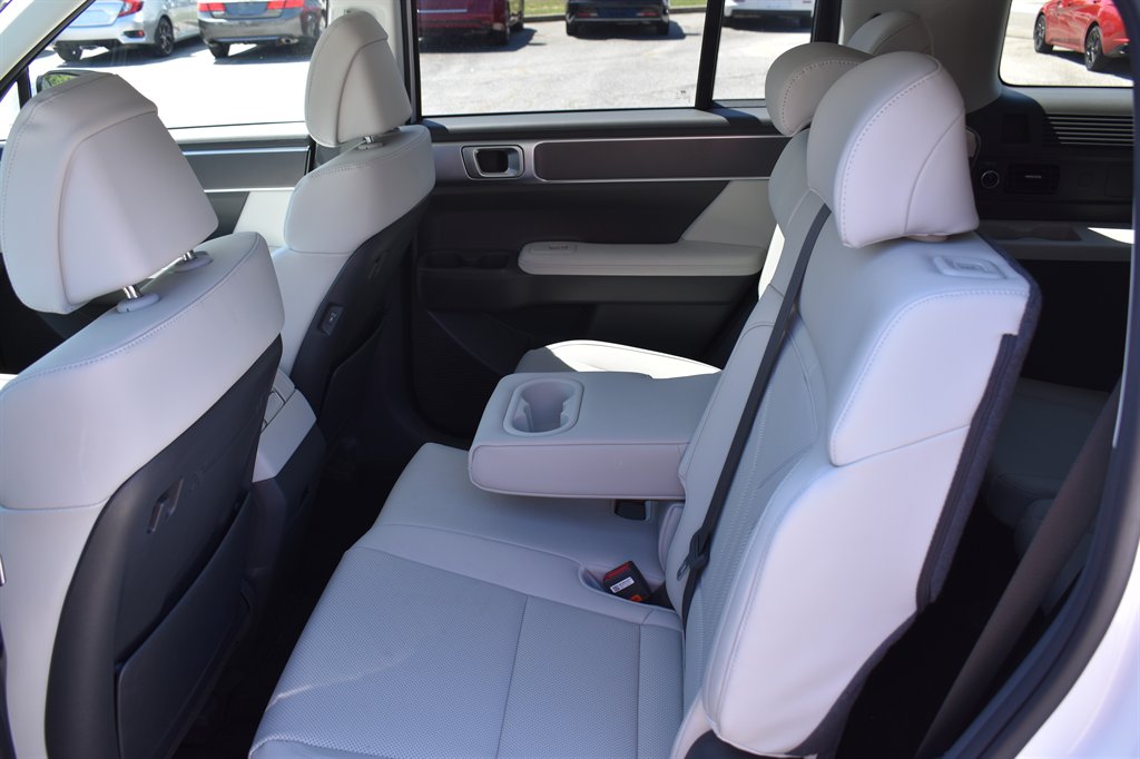 2025 Hyundai Santa Fe SEL photo