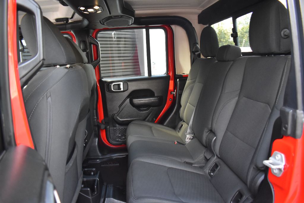2022 Jeep Gladiator - $29,922
