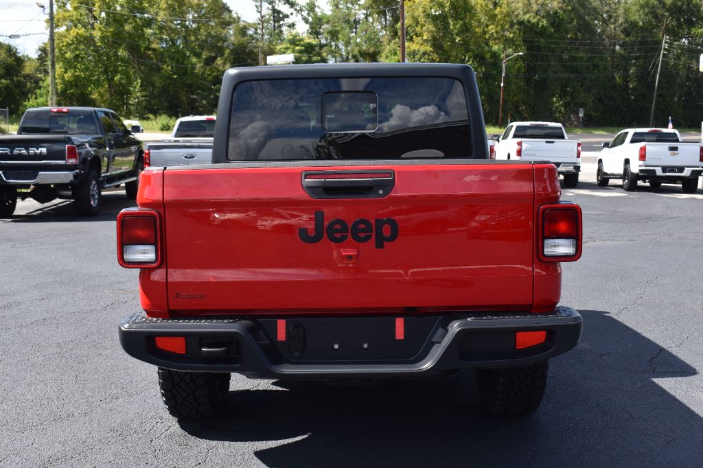 2022 Jeep Gladiator - $29,922