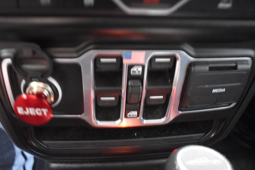 2022 Jeep Gladiator - $29,922