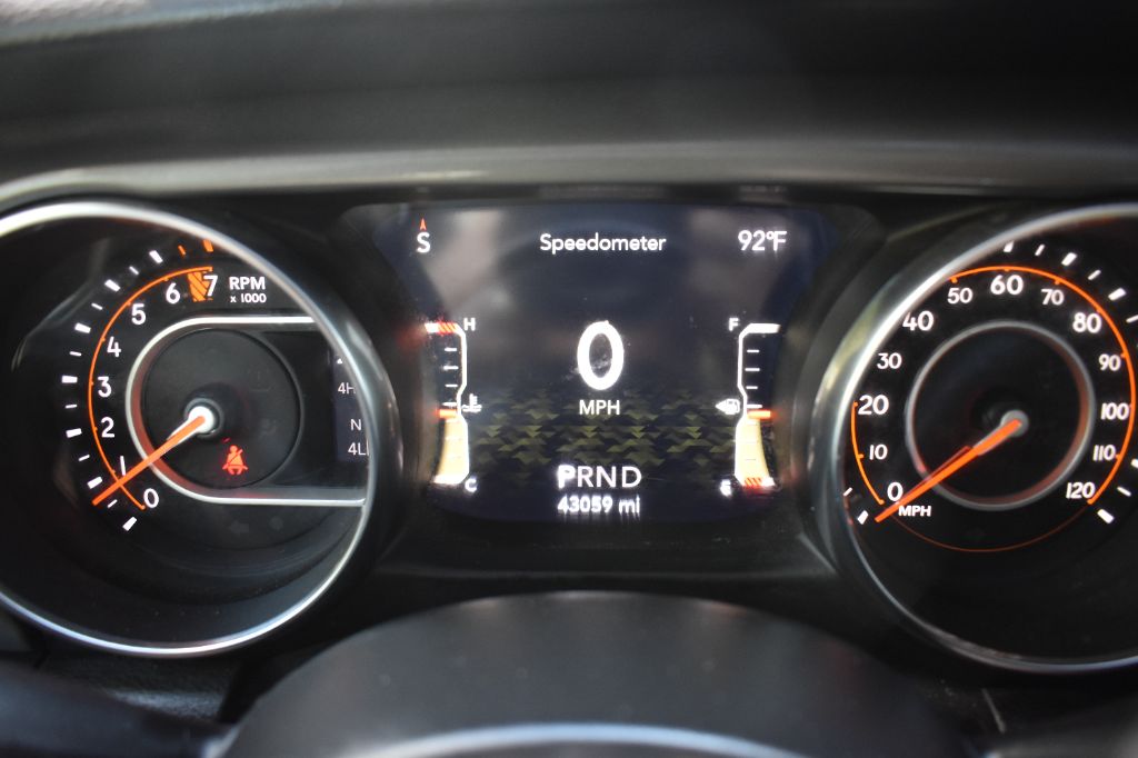 2022 Jeep Gladiator - $29,922