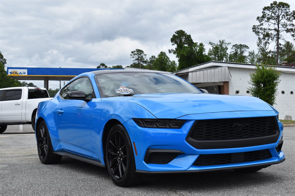 2024 Ford Mustang ECO Premium photo