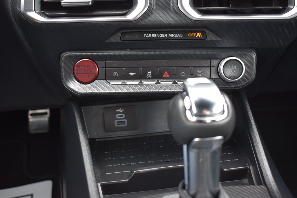 2024 Ford Mustang ECO Premium photo