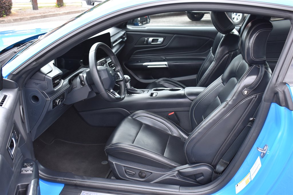 2024 Ford Mustang ECO Premium photo