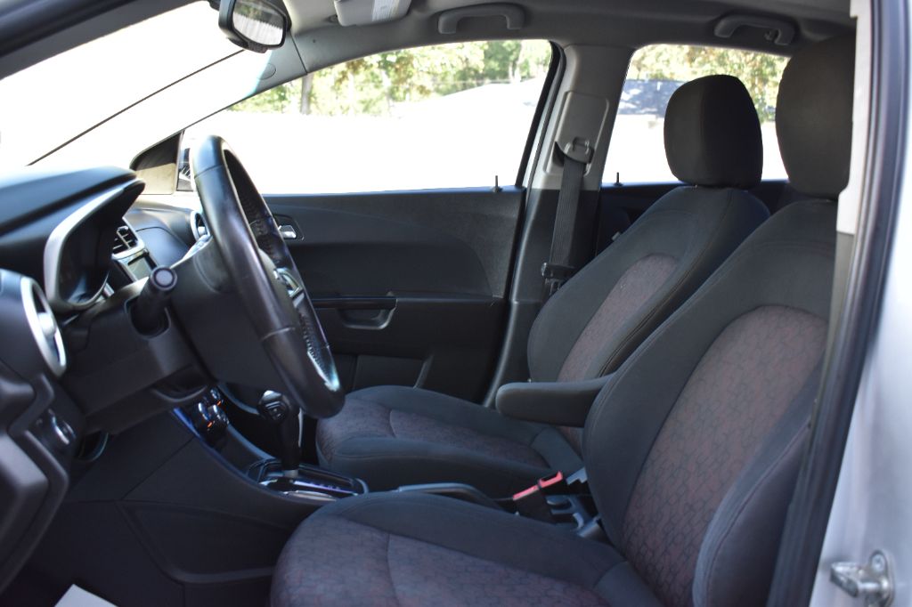 2017 Chevrolet Sonic - $7,977