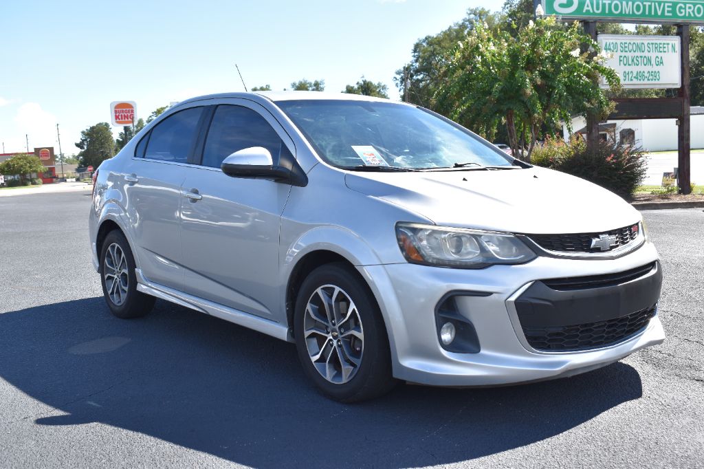 2017 Chevrolet Sonic - $7,977