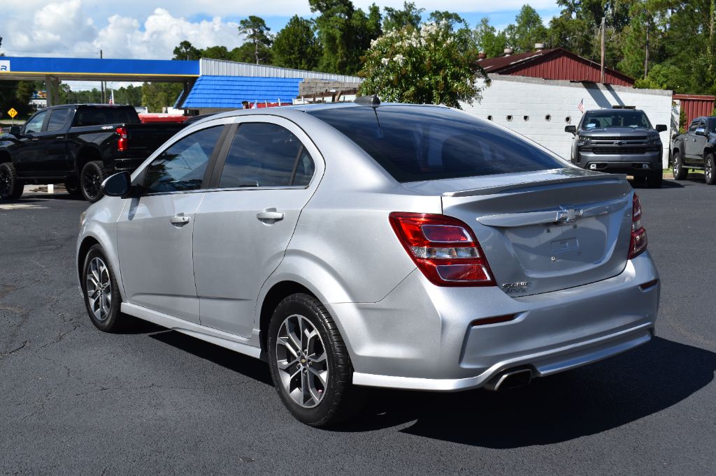 2017 Chevrolet Sonic - $7,977