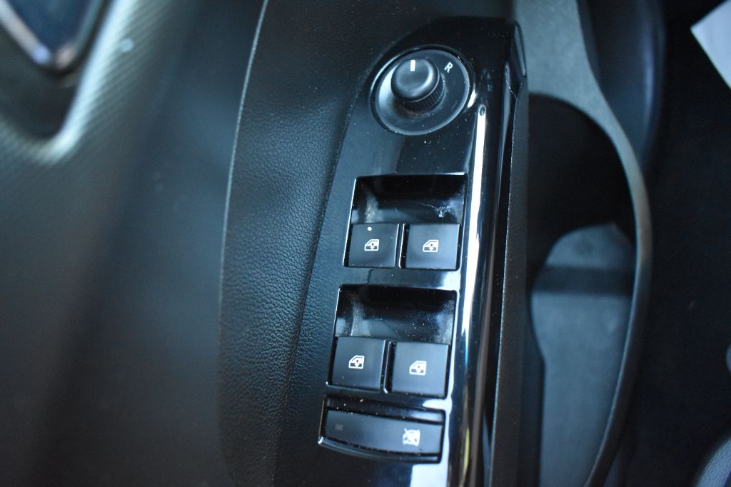 2017 Chevrolet Sonic - $7,977