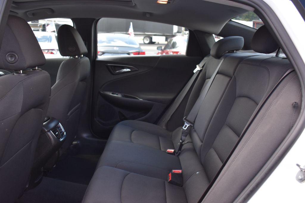 2023 Chevrolet Malibu - $15,883