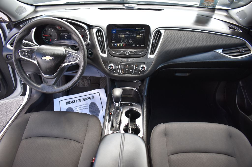 2023 Chevrolet Malibu - $15,883