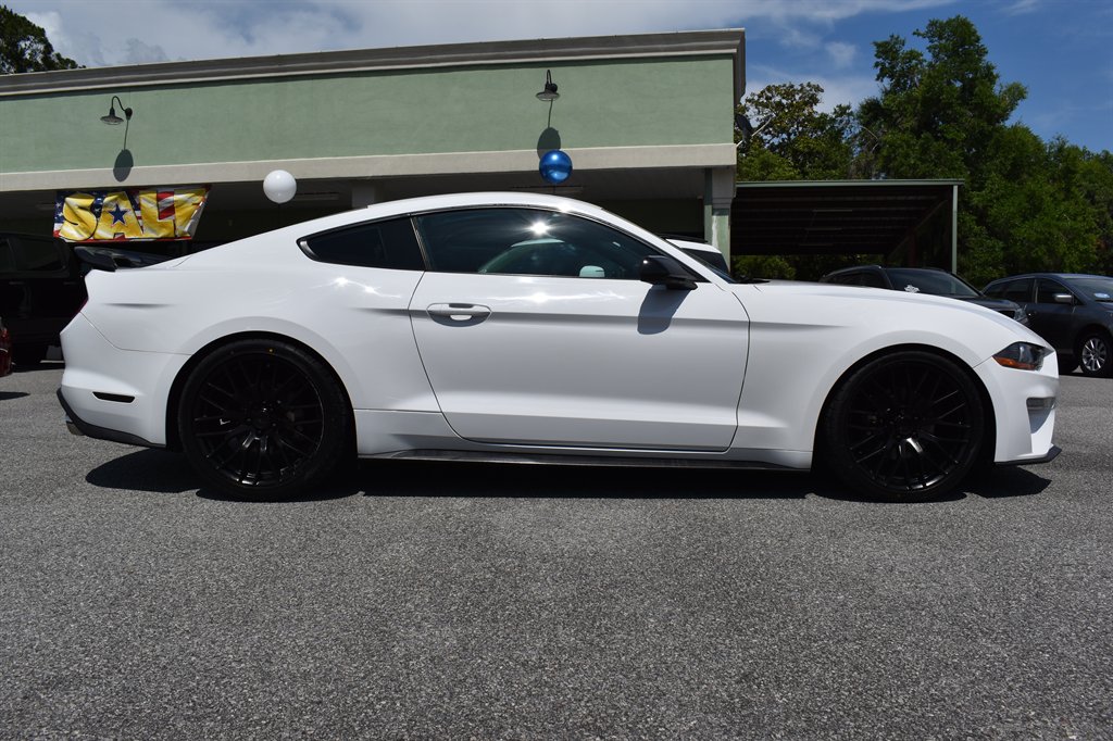 2018 Ford Mustang ECO Premium photo
