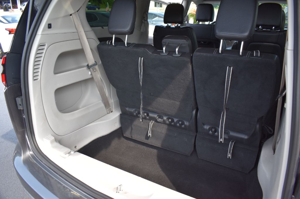 2022 Chrysler Pacifica - $21,422