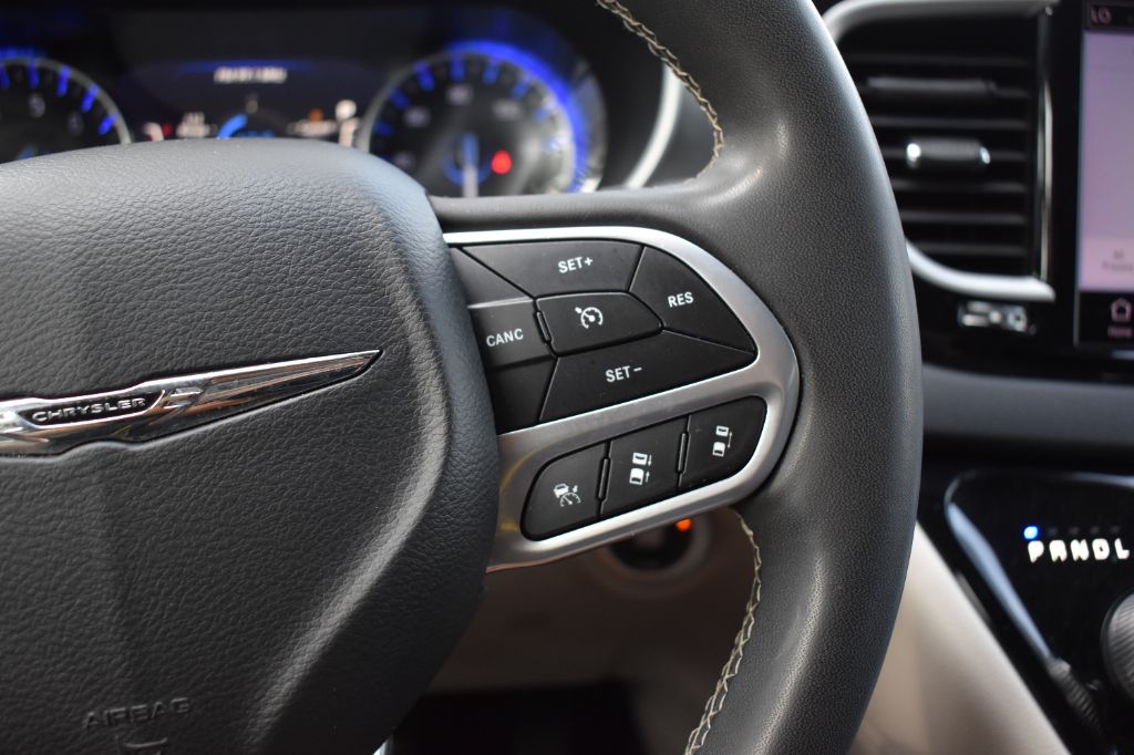 2022 Chrysler Pacifica - $21,422