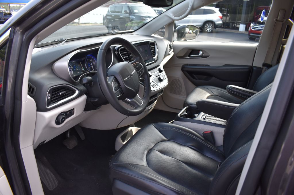 2022 Chrysler Pacifica - $21,422