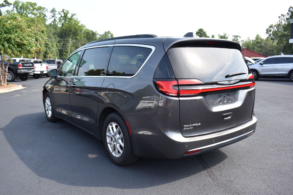2022 Chrysler Pacifica - $21,422