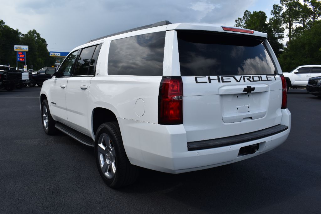 2017 Chevrolet Suburban - $18,877