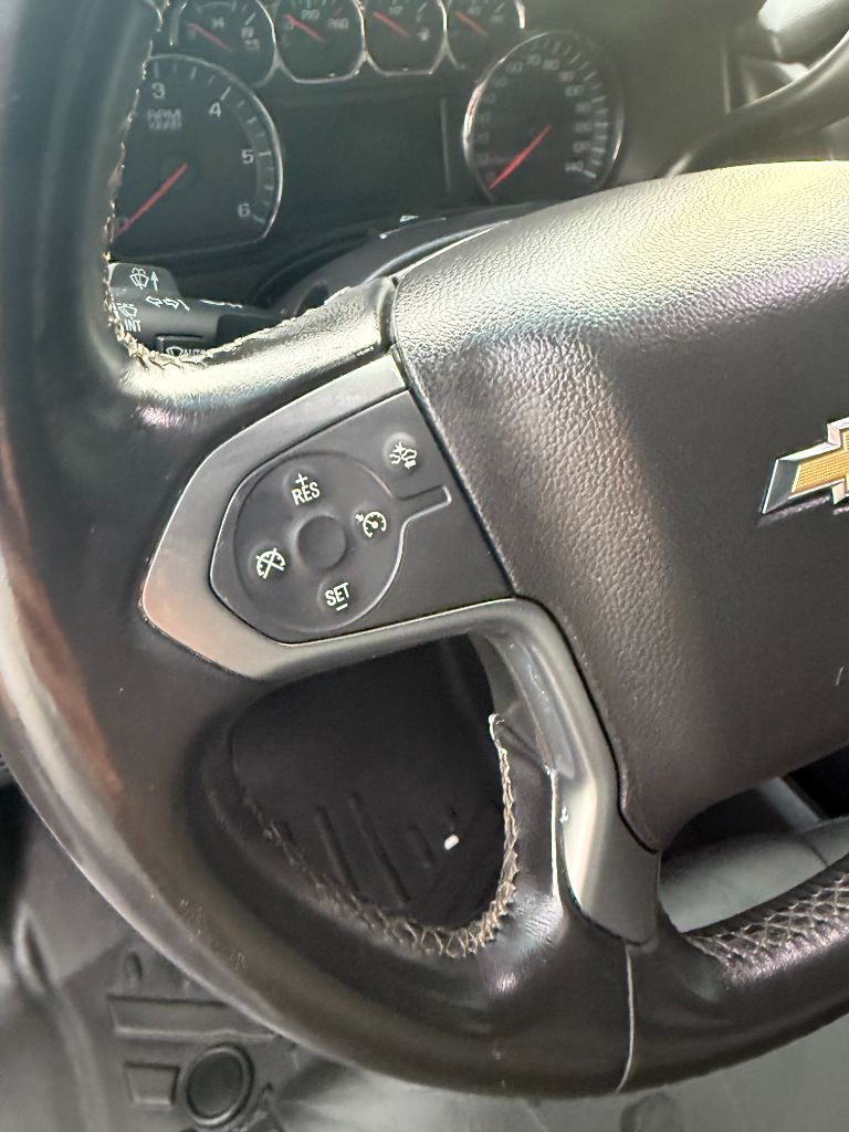 2017 Chevrolet Suburban - $18,877
