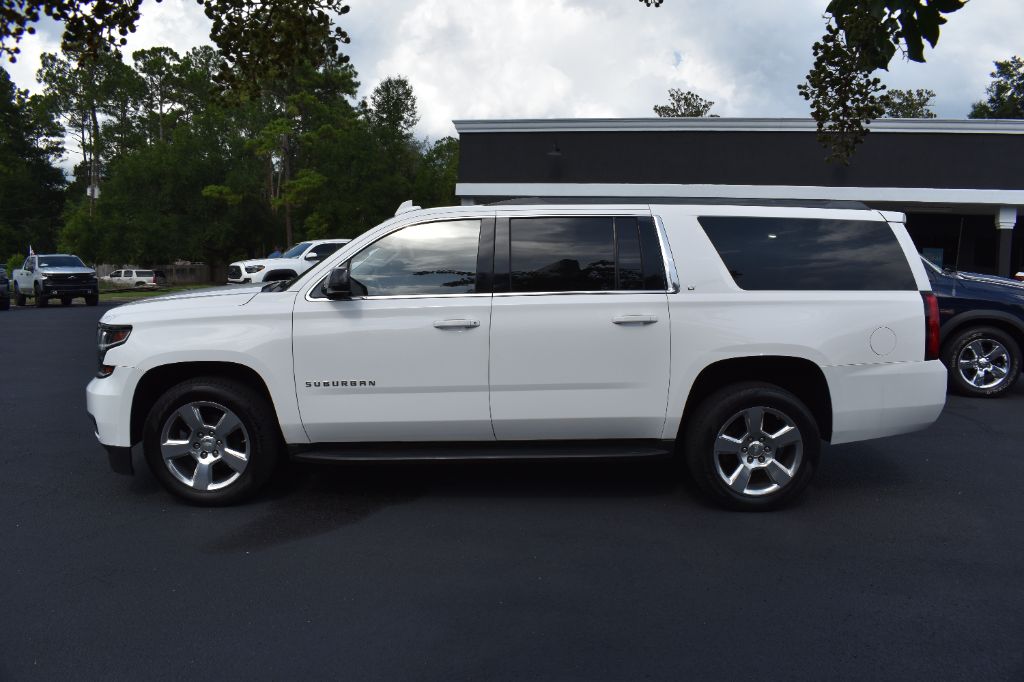 2017 Chevrolet Suburban - $18,877
