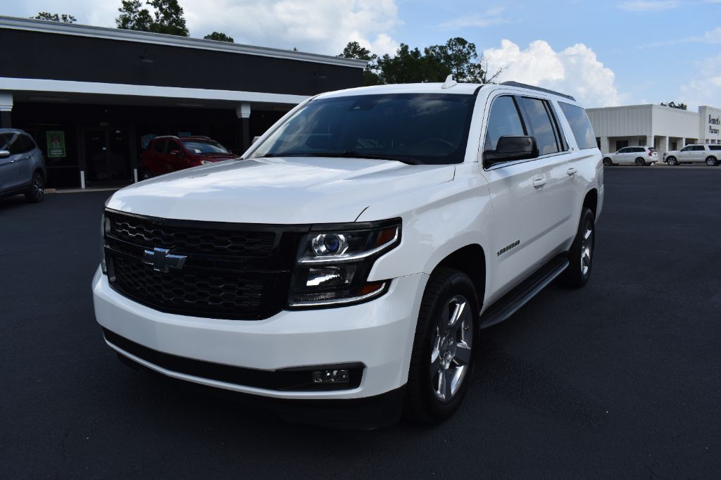 2017 Chevrolet Suburban - $18,877