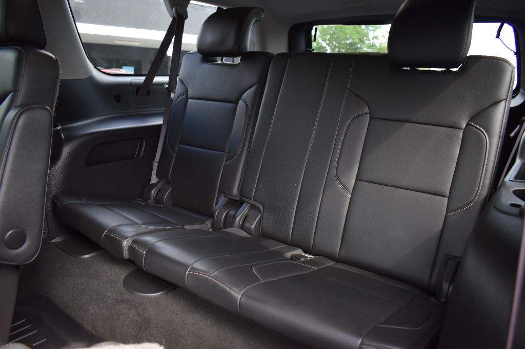 2017 Chevrolet Suburban - $18,877