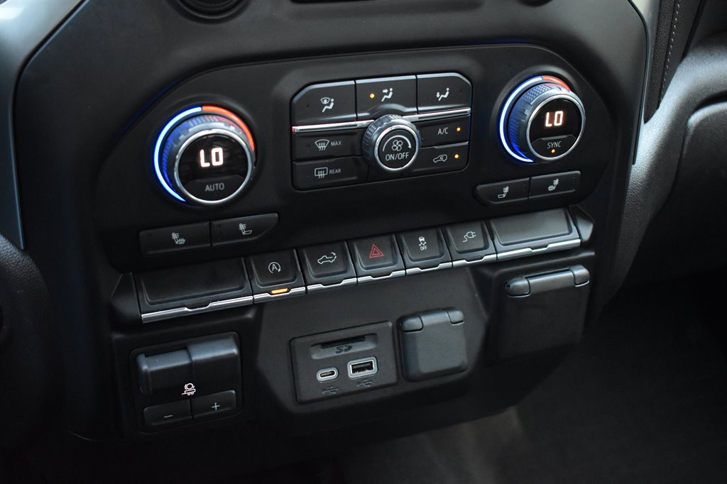 2021 Chevrolet Silverado 1500 LT photo