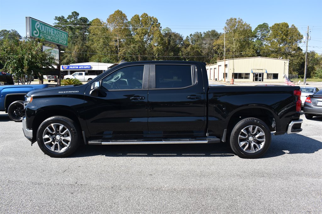 2021 Chevrolet Silverado 1500 LT photo